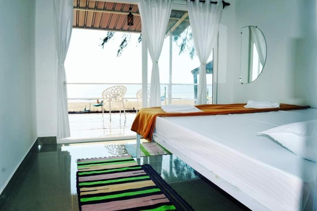 Baywatch Beach Resort Patnem Канкон Экстерьер фото